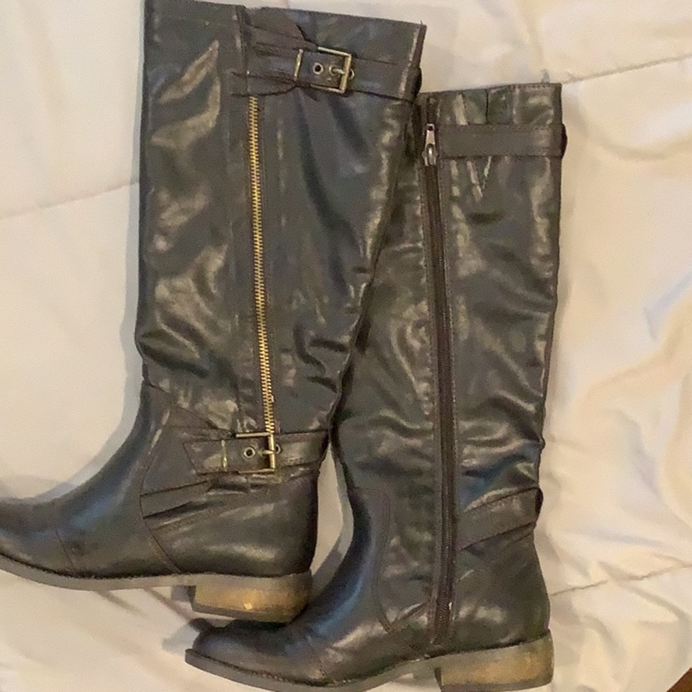 White Mountain brown, gold and belted boots size 6.5